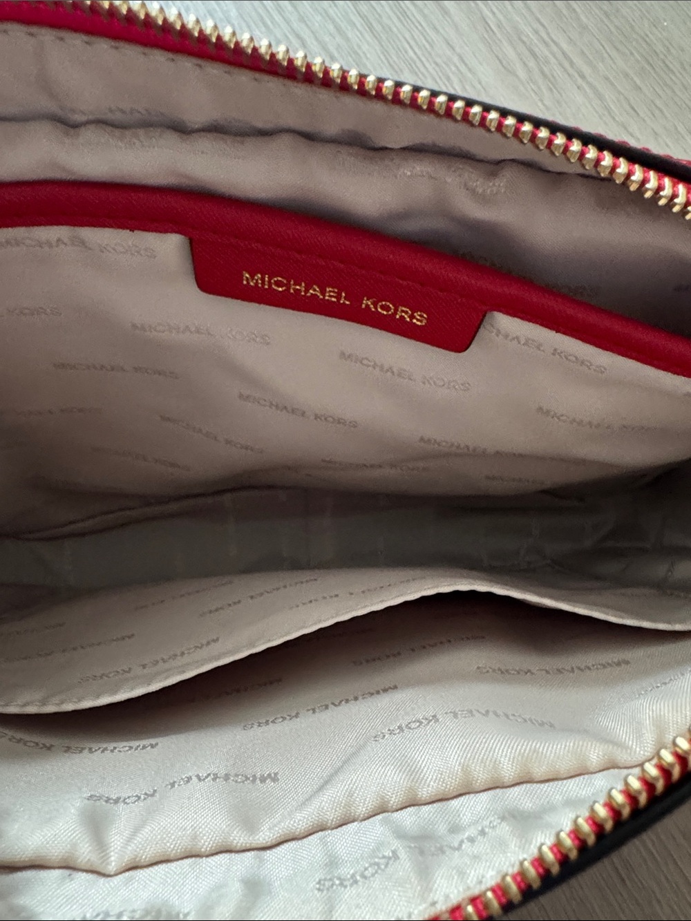 Michael Kors Red Crossbody with Gold Chain - Picture 4 of 6